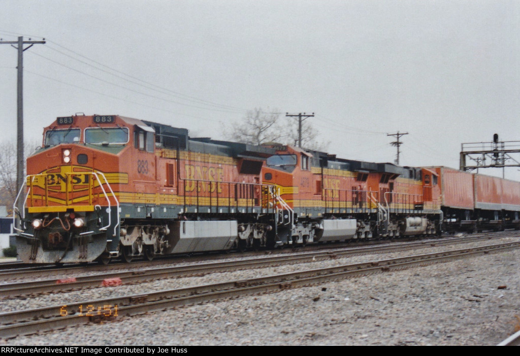 BNSF 883 West